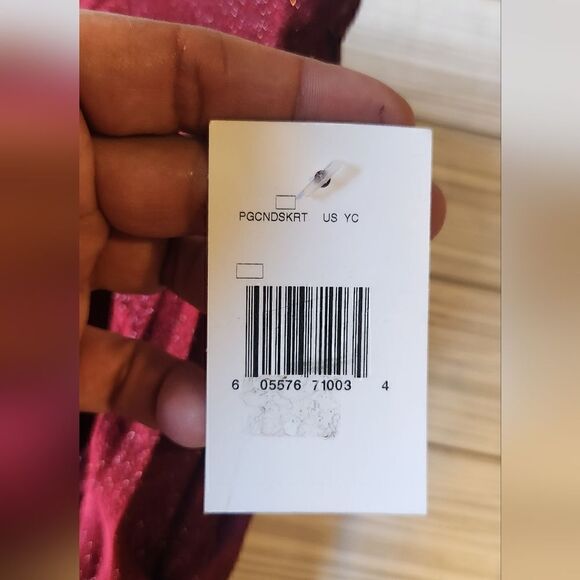 Marciano By Guess Pleated Shimmering Burgundy Skirt Size 6 - Picture 9 of 14